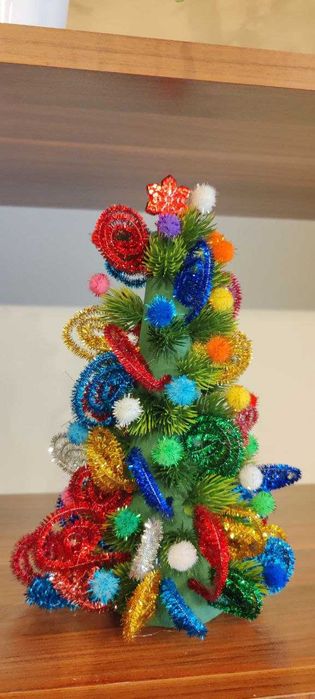 Ръчно изработени коледни елхички – уникална декорация