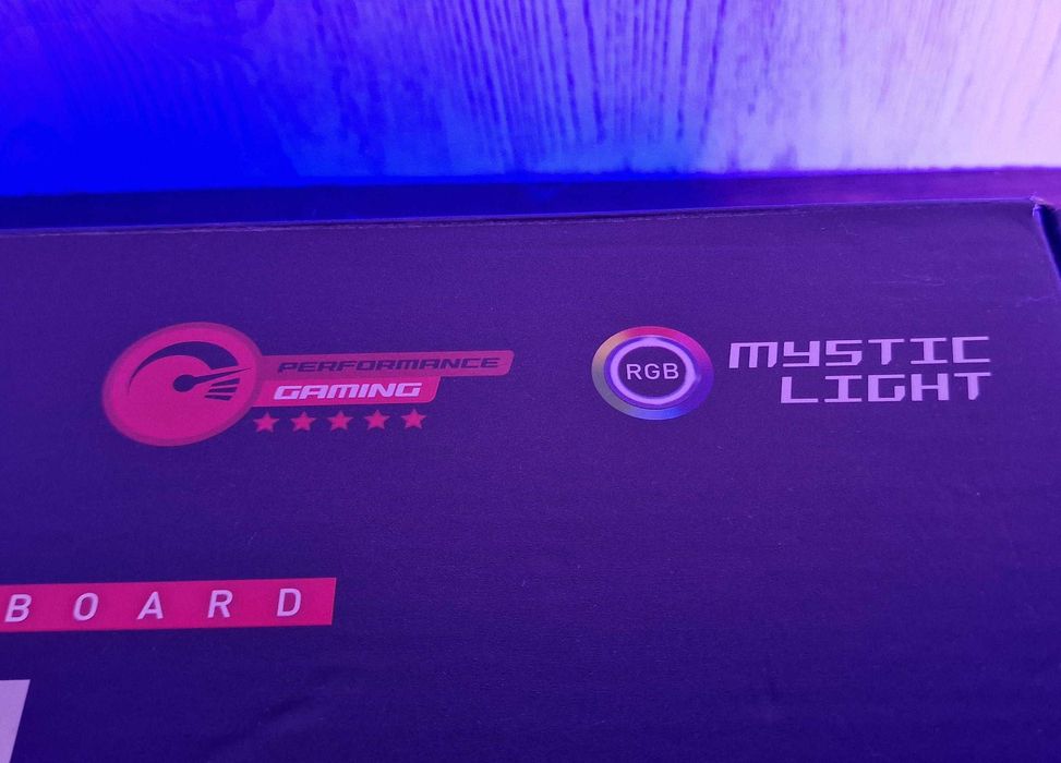 Продавам дъно Mainboard MSI X470 GAMING PRO CARBON AM4, AMD