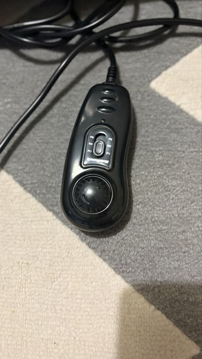 Vând aparat de masaj  ModelHome MO-9009 -aproape nou