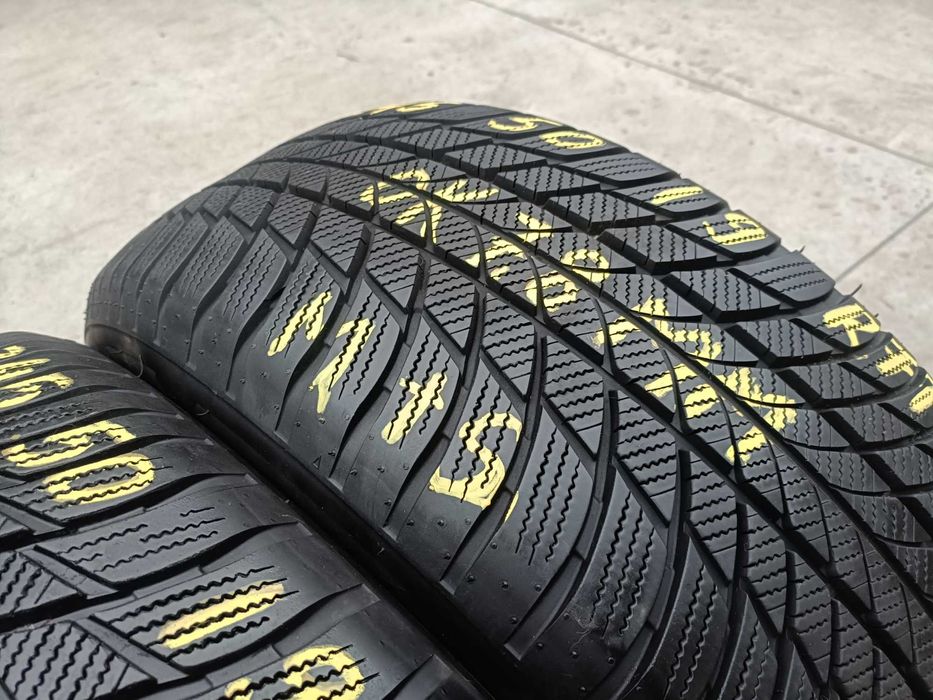 Doua anvelope iarna 245 50 19 bridgestone blizzak LM 001 run flat