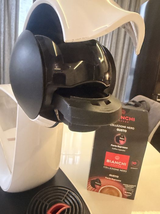 Кафемашина Nescafe Dolcе gusto+ капсули