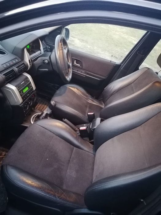 Dezmembrez land Rover freelander