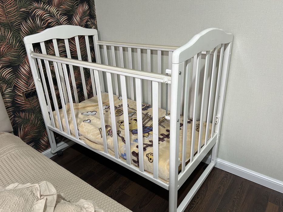 Продам детскую кроватка  манеж