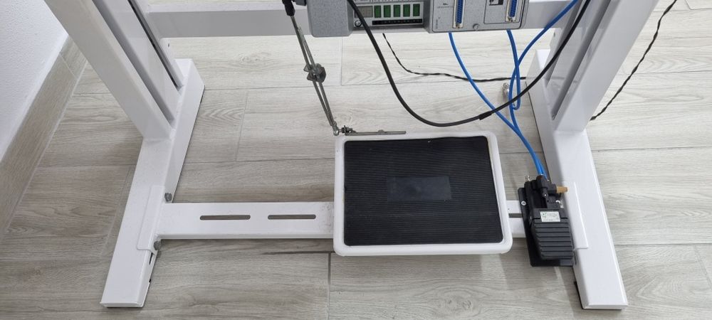 Masina de festonat / surfilat covoare / mocheta