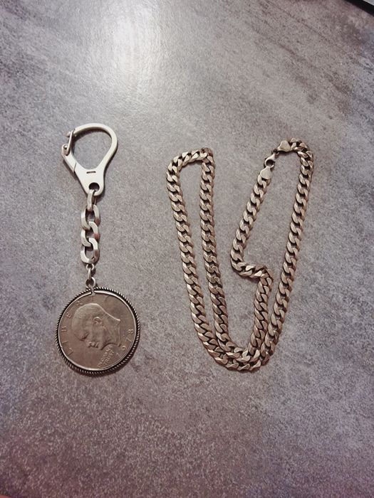 Breloc si lanț din argint