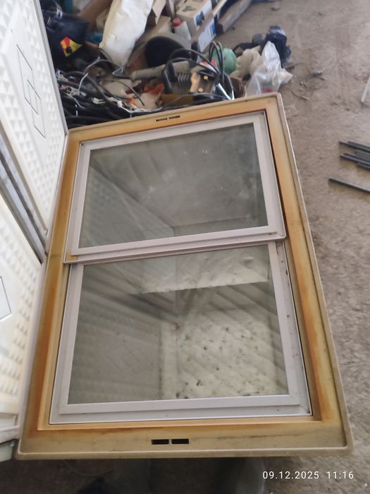 Продам морозилку 145 литров