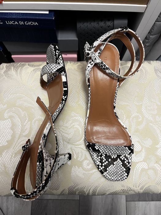 Sandale reserved marime 38