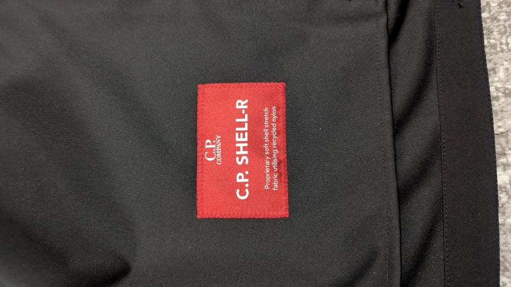 C.P company vestă cu glugă  ( corteiz nike margiela true religion lv