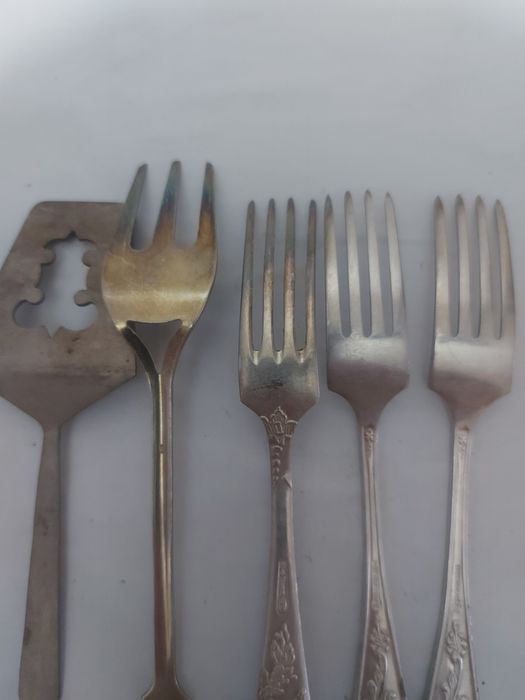 Мельхиоровые вилки.
