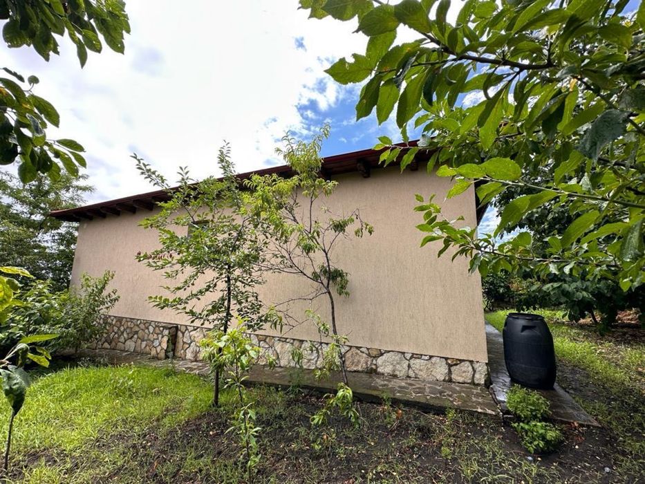 Vand casa si teren  situate in sat Clondiru de Sus, com Pietroasele, jud Buzau