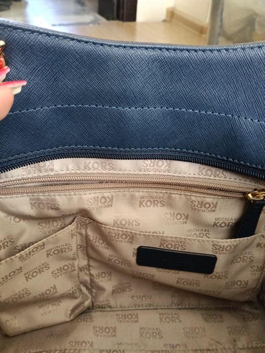 Дамска чанта на Michael Kors