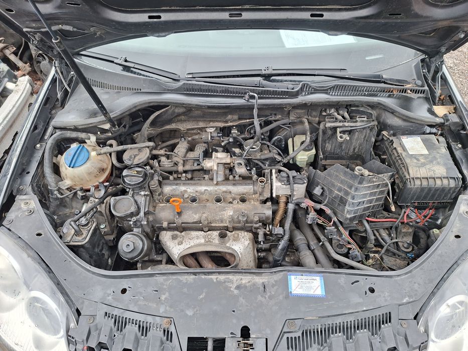 Фолксваген Голф 5 ГТИ 1.6 FSI на части