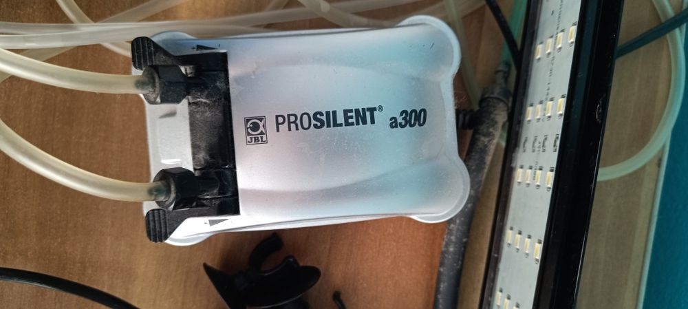 Set aparate JBL pentru acvariu.