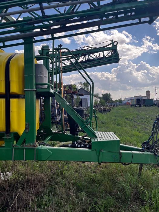 продам прицепной опрыскиватель SUMMERS