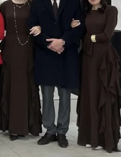 Платья одинаковые 3 , 42,46,48 размера