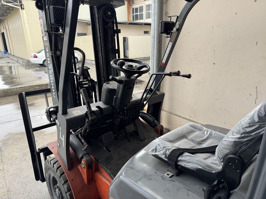 Kara Goodsense tayyor holatda ishlab turbdi