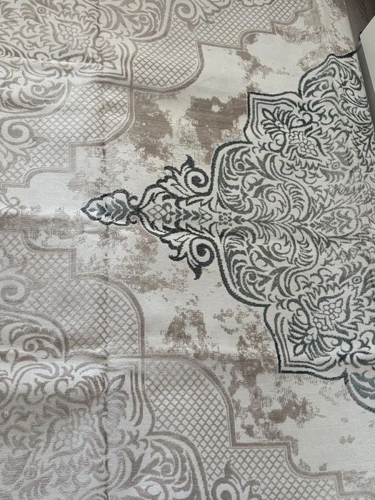 Продается ковёр в отличном состоянии