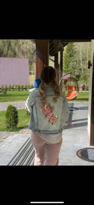 Jacheta  Blugi pictată handmade mărimea M