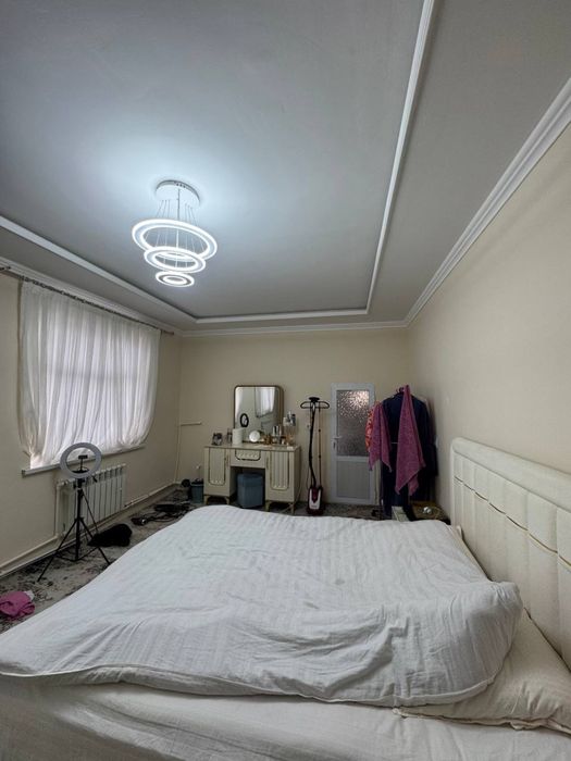 Уй сотилады яанги тошкента срочни 8сотик йер + 2 сотик захвати бор