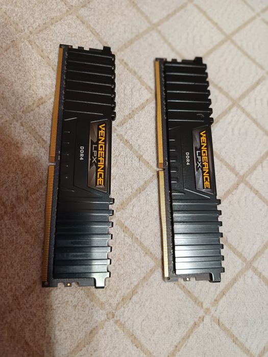 Corsair Vengeance LPX  DDR4 2x8 GB 2666 MHz CL 16-18-18-36 ram/памет