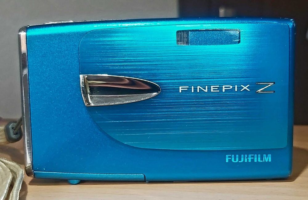 Fujifilm FinePix Z20fd - aparat foto digital (albastru electric)
