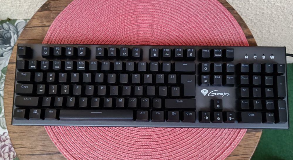 Механична клавиатура Genesis