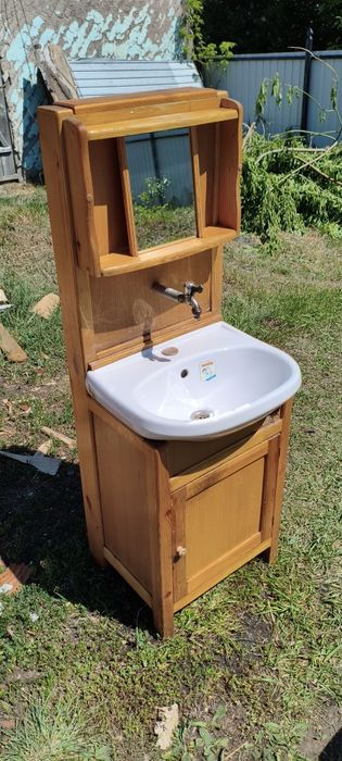 Умывальник.в исправном состоянии.