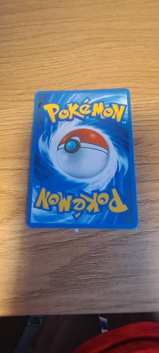 190 carti pokemon.