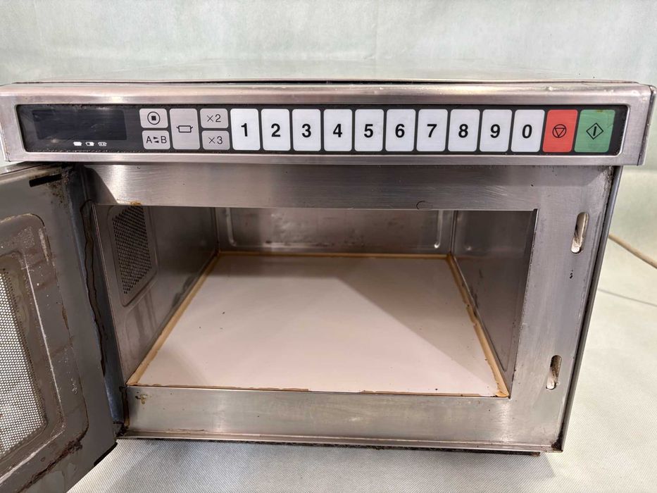 Микровълнова - Panasonic 1800W