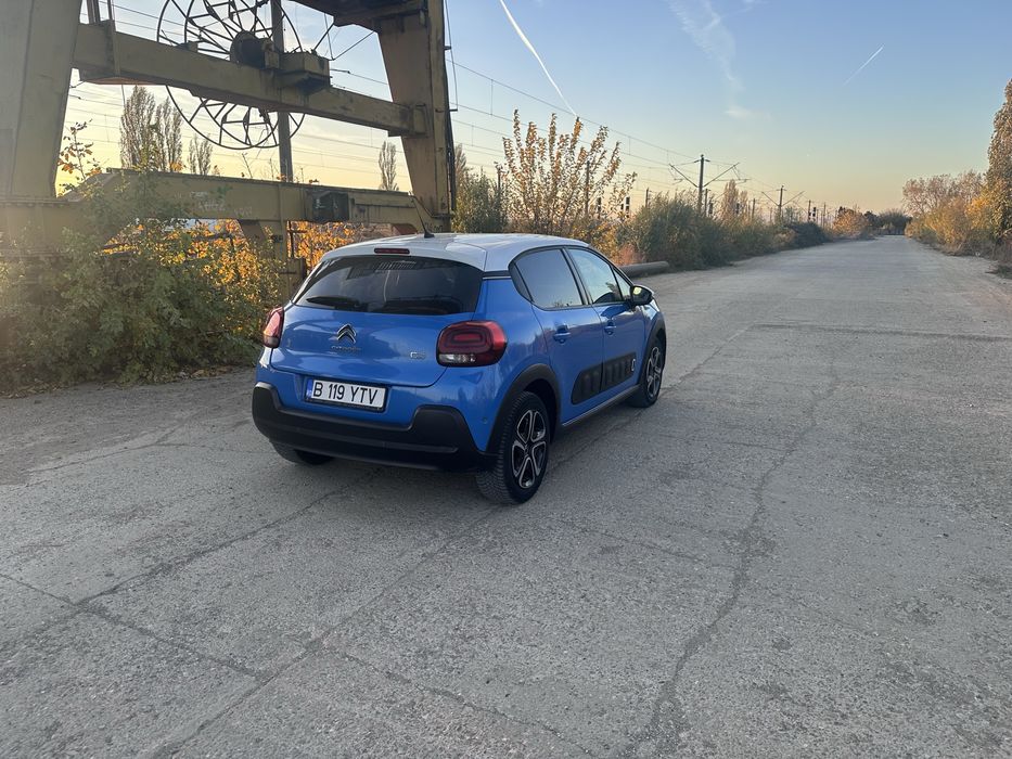 Citroen c3 blue and white edition