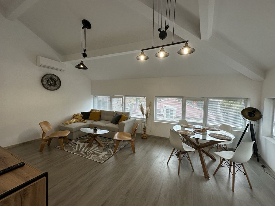 Дава се под наем Тристаен апартамент в Варна, Гръцка махала - 95 кв.м за 1000 € - Снимка #5