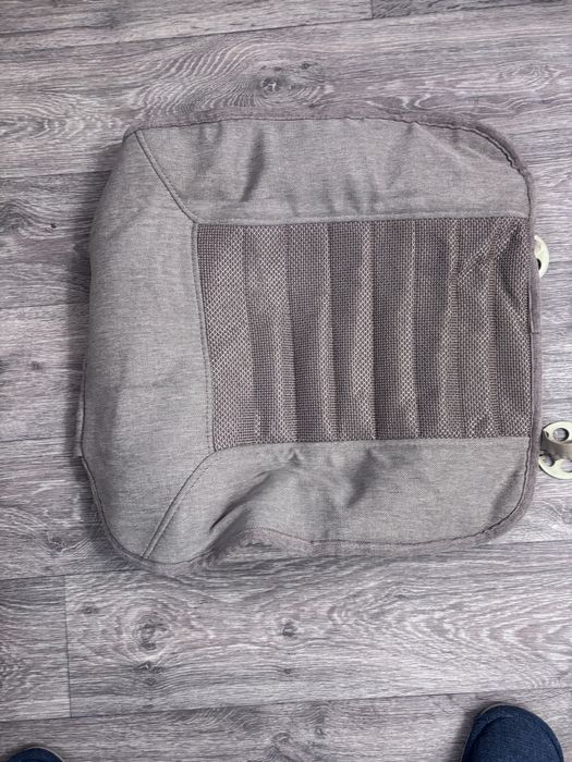 Продам чехлы для Тойотты Короллы