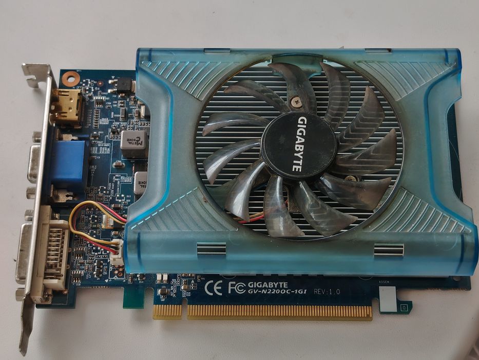 Видеокарта gt 220 1g