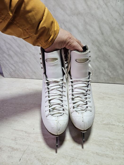 Patine 2059 gheata patinaj artistic Riedell   marime 35-36   (23,5 cm)