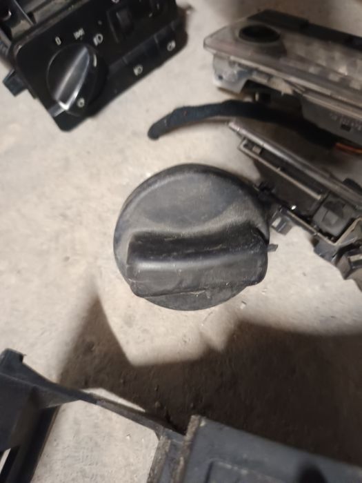 Части за BMW E46 Седан БМВ фарове стопове километраж