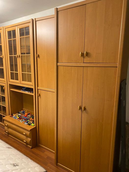 Продам стенку в Зал