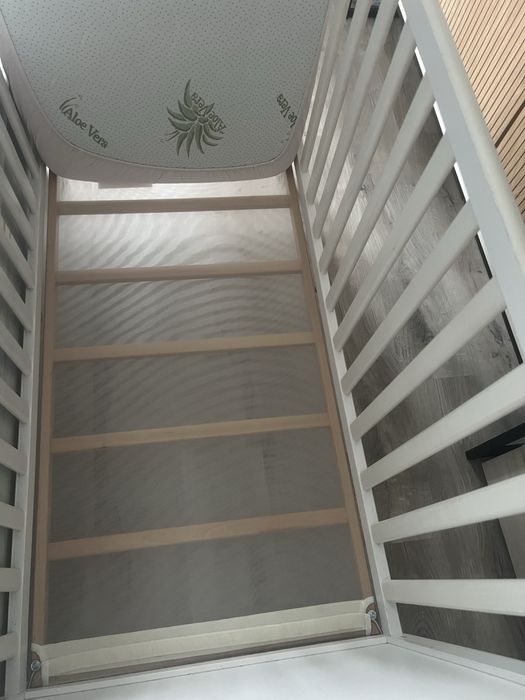 С подарък - Детско легло/креварче/кошарка Sundvik с матрак Rainy