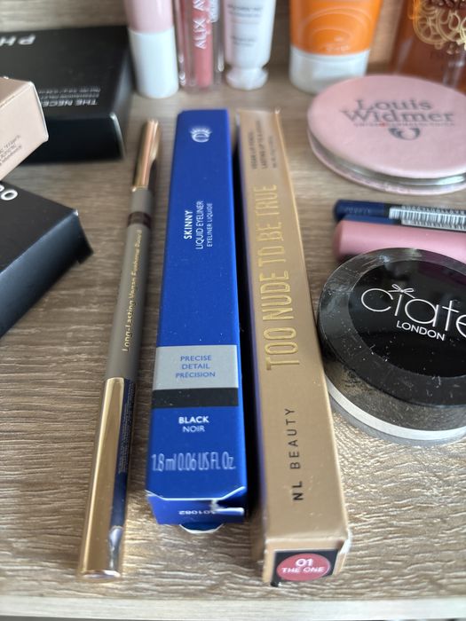 Лот козметика обща цена