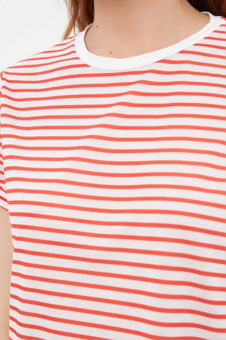 Futbolka - Ayollar Kiyimlari - Turkiya Kiyimlari