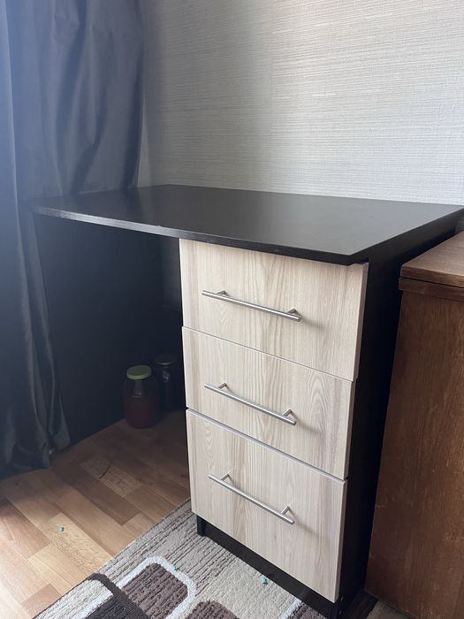 Продам мебель для спальни в детскую