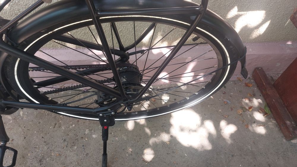 Vând bicicleta electrica 28 inch pe baterie impecabil