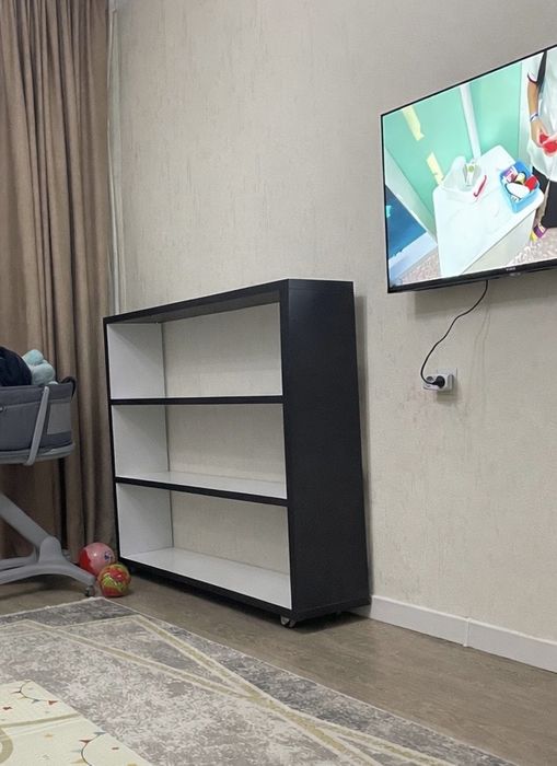 Продаются кресла, шкаф