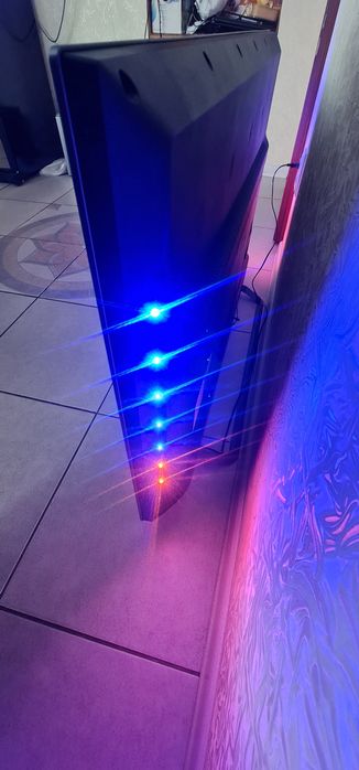 Смарт тв Philips 4k Ambjlihgt.