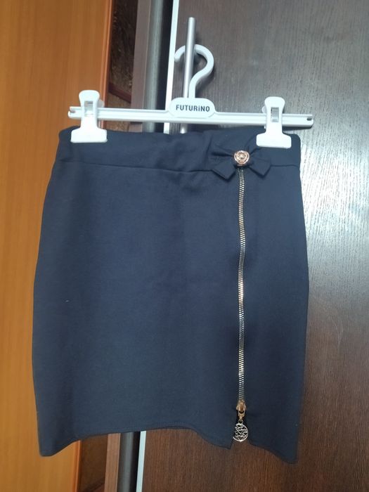 Продам утеплённые джинцы на девочку 36 размер.