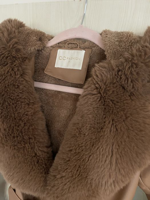 Дамско кафяво палто