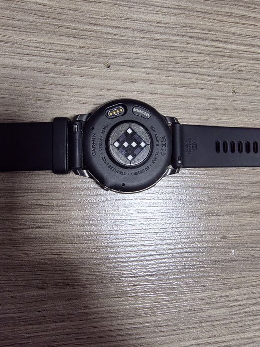 Продам смарт часы Garmin Venu 4