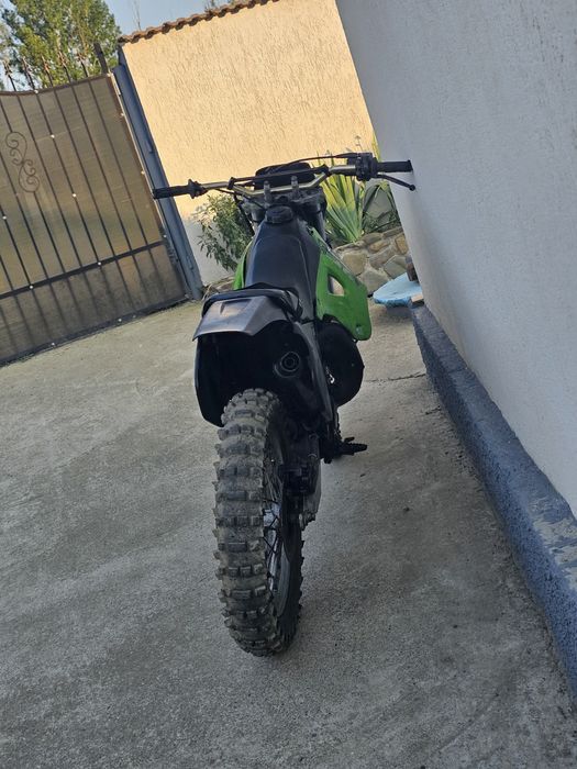 Vând Kawasaki kdx power valve 125 cc