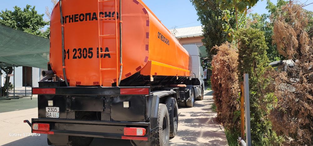 Бензовоз Автоцентрна