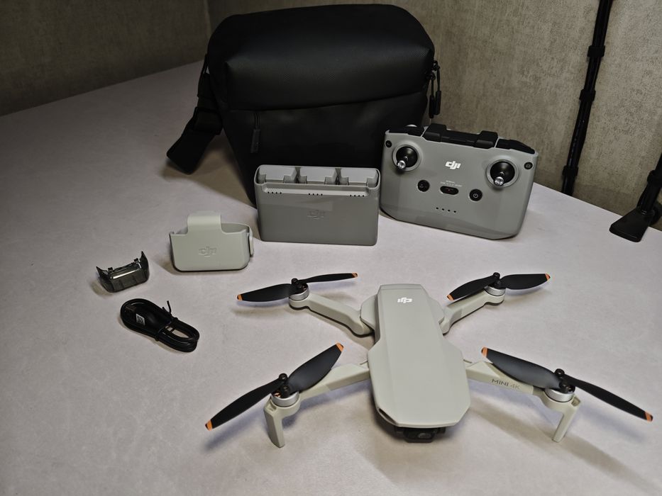 Dji mini 4k fly more combo + sd card 128GB