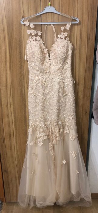 Абитуриентска бална рокля